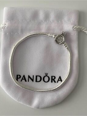 Pandora Moments Crown O & Snake Chain Bracelet 7.5 inches